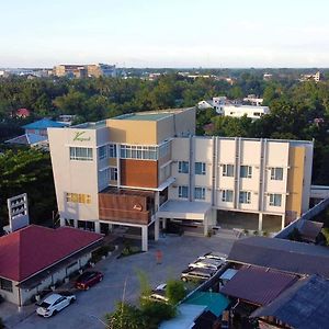 Jrp Vanyard Resort Hotel